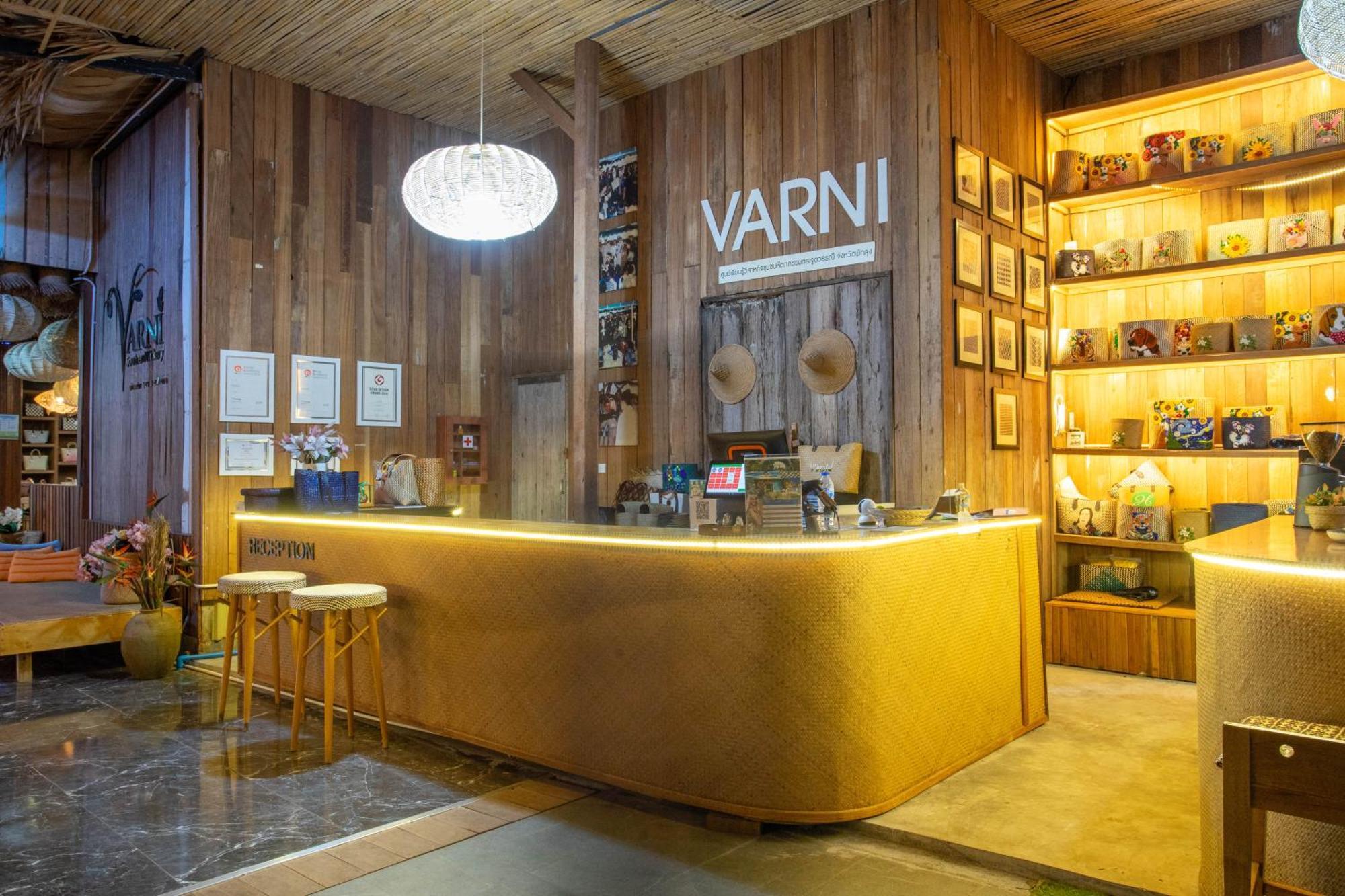 Varni Homestay Пхаттхалунг Экстерьер фото